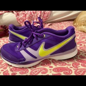 Nike shoes size 9.5